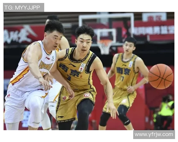南京篮球队包夹战术解析及其对比赛的影响探讨 南京篮球队包夹战术解析及其对比赛的影响探讨